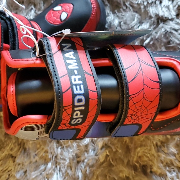Boy's Light Up Spiderman Snow Boots - Picture 5 of 9